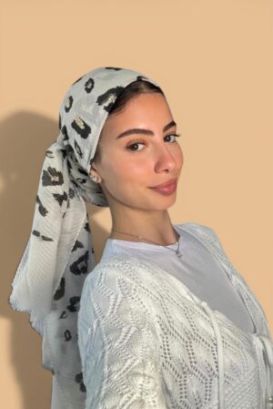מטפחת פליסה יוקרתית – דגם LÉONA לבן